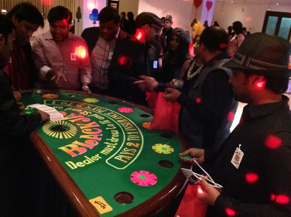  theen pati table on rent in vashali nagar